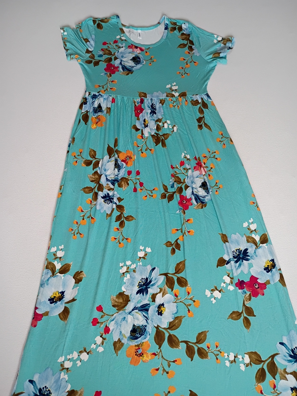 DB MOON empire waist maxi dress features a Teal floral print and Pockets Size XL
